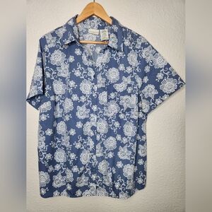 White Stag Blue and White Floral Casual Button Down Shirt Women's Size 1X (16W)